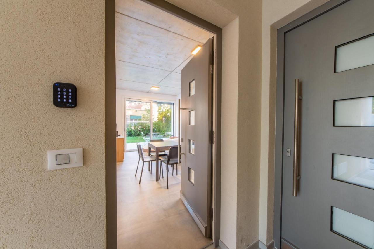 Housmart Toscana 53 Black Bologna Exterior foto