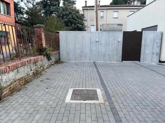 Housmart Toscana 53 Black Bologna Exterior foto